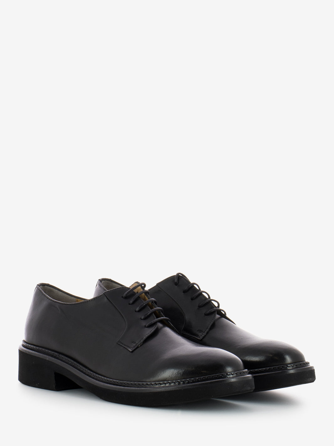 Extralight black derby