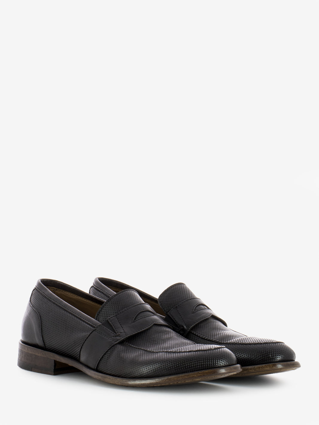Anilcol chocolate punched moccasins