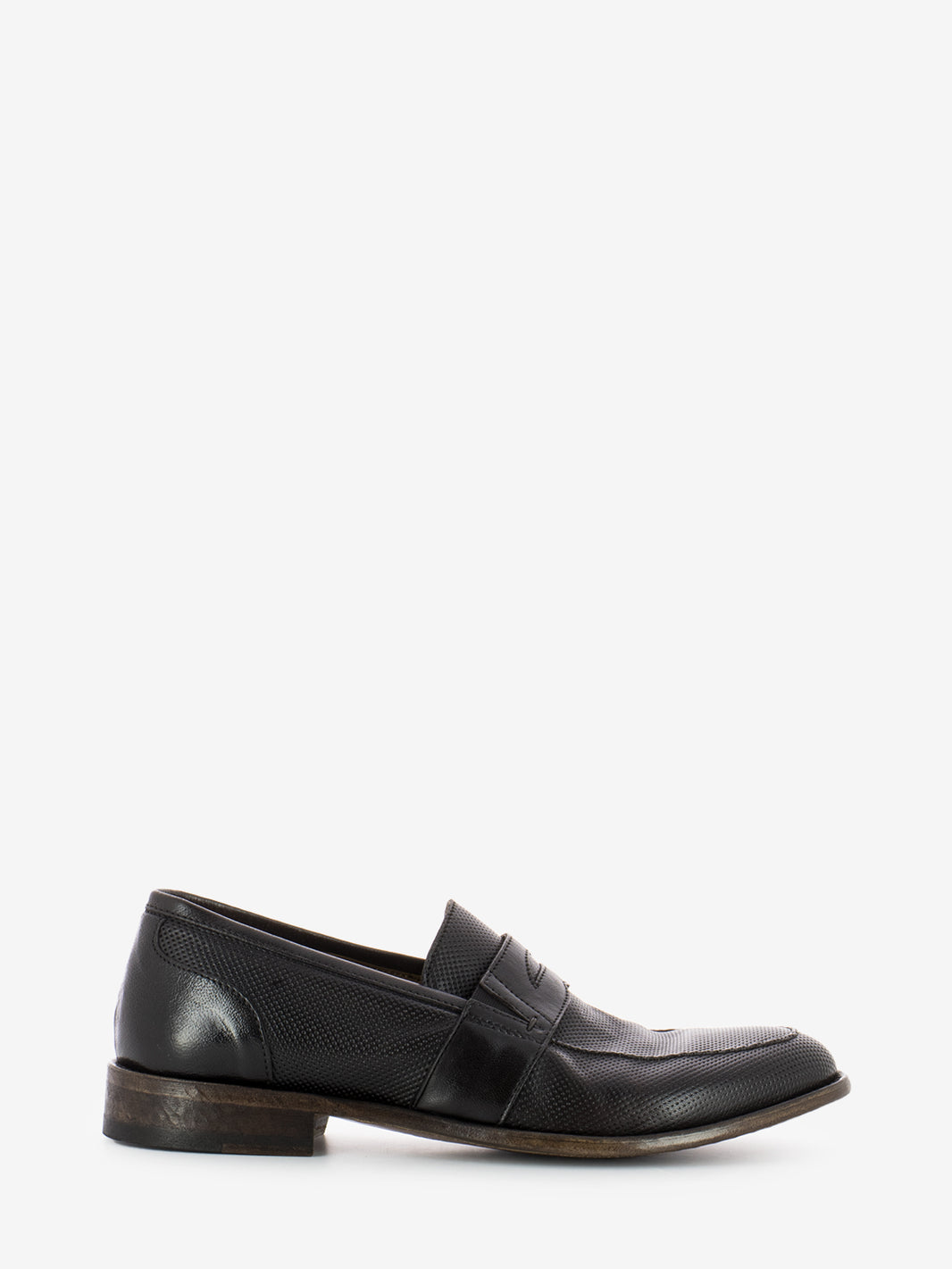 Anilcol chocolate punched moccasins