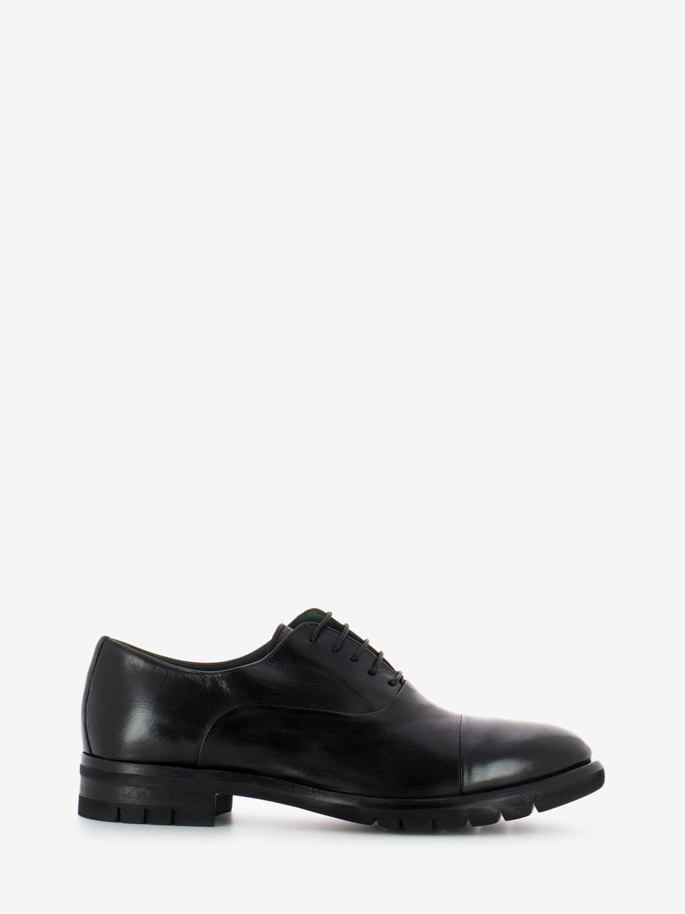 Black Oxford with reinforced toe