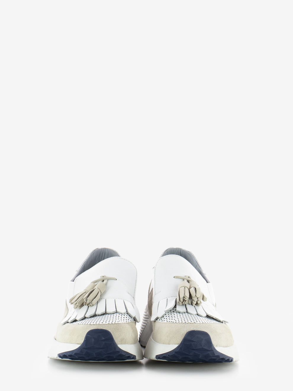Arena havana / white sneakers