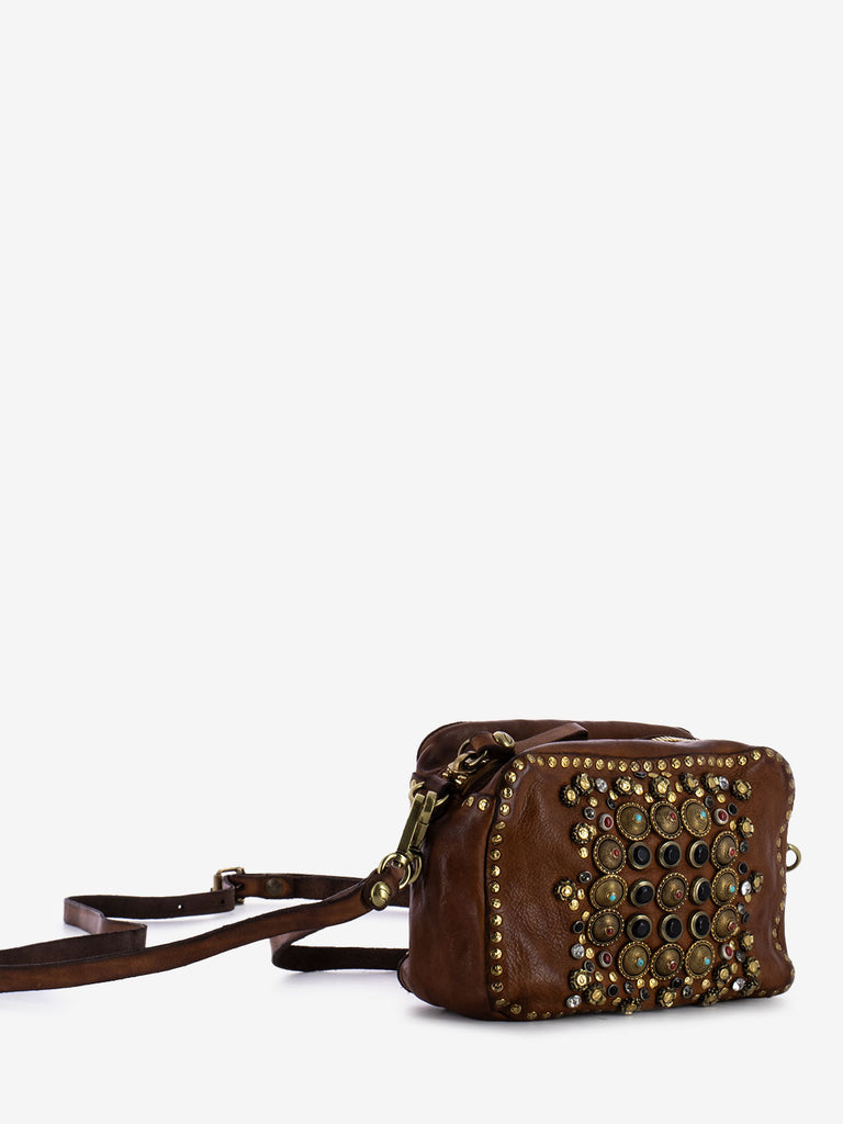 CAMPOMAGGI - Bauletto mini in pelle con borchie cognac