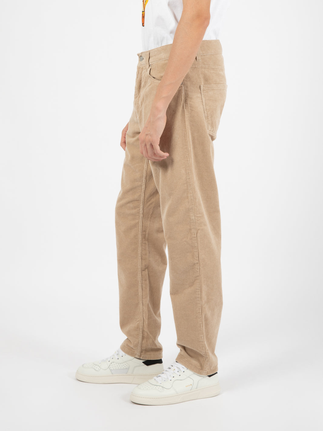 Newel Pant wall rinsed 