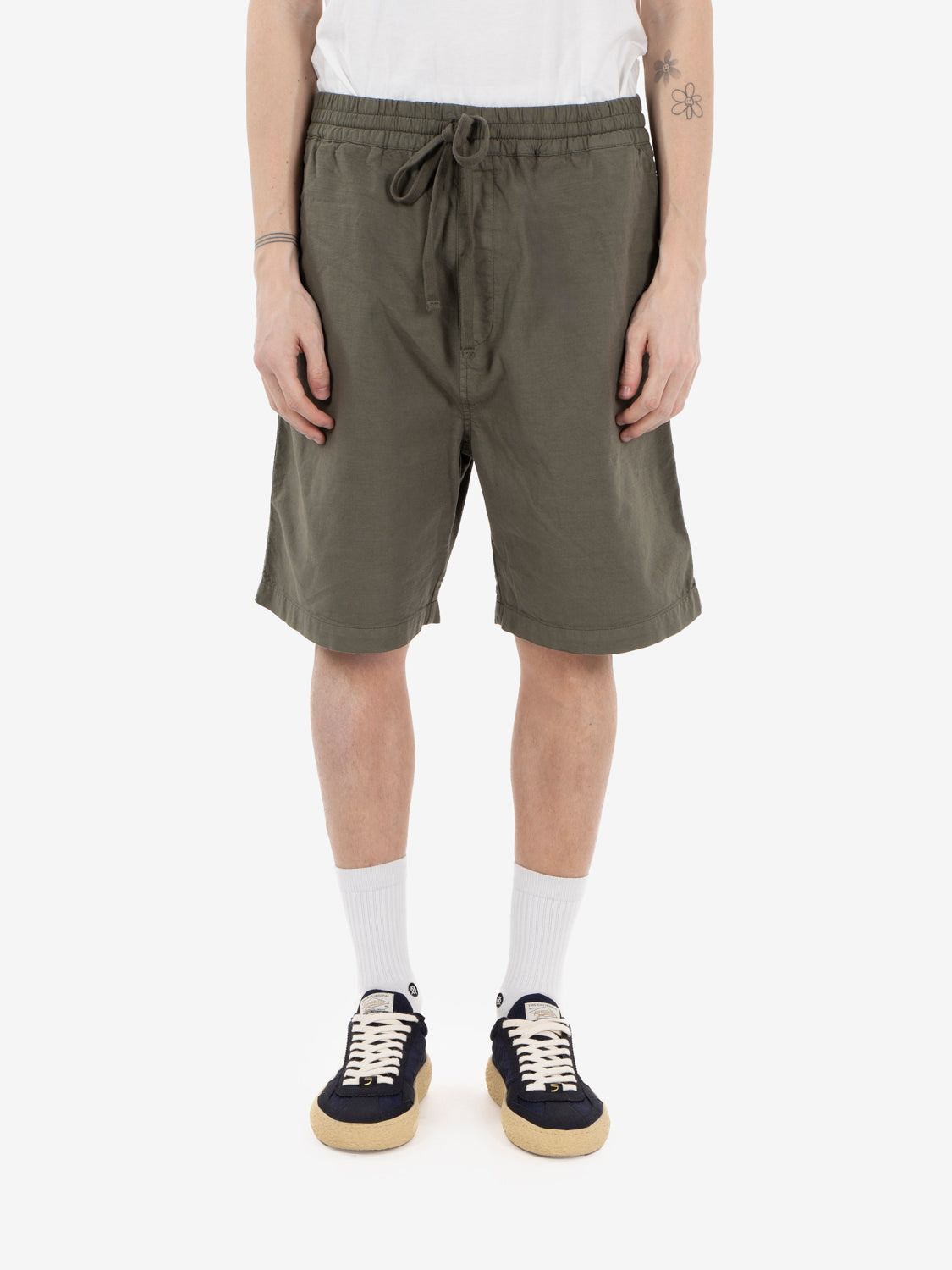 Rainer Short leaf garment dyed
