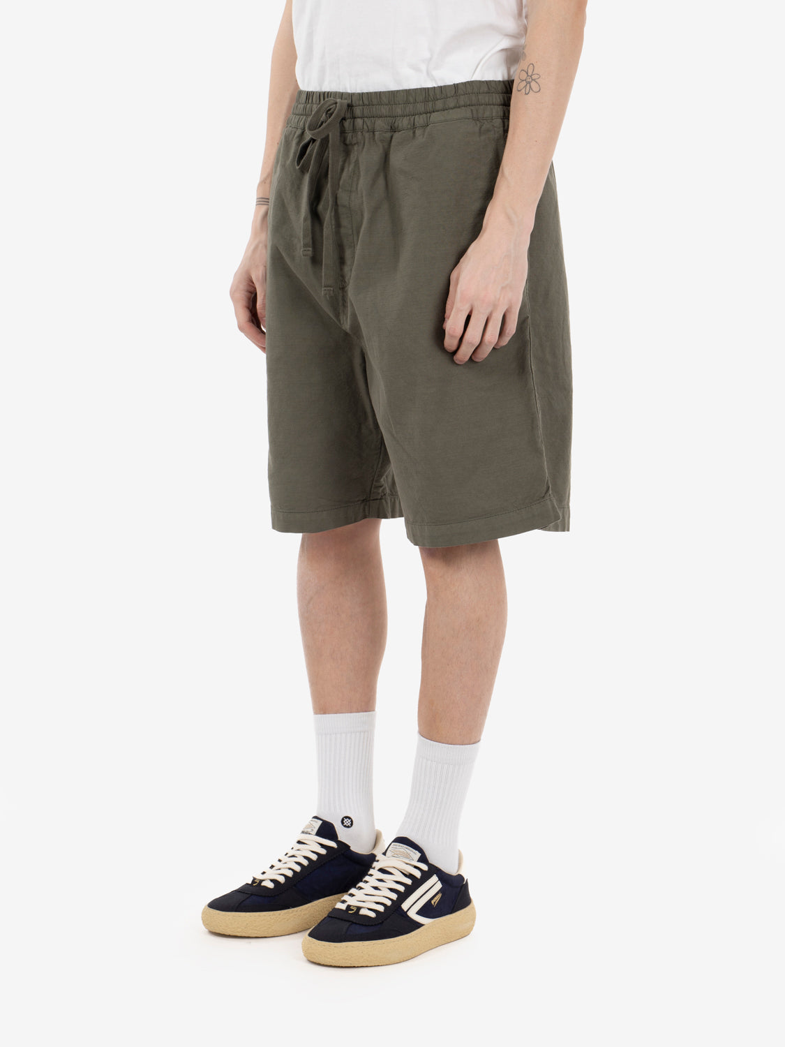 Rainer Short leaf garment dyed