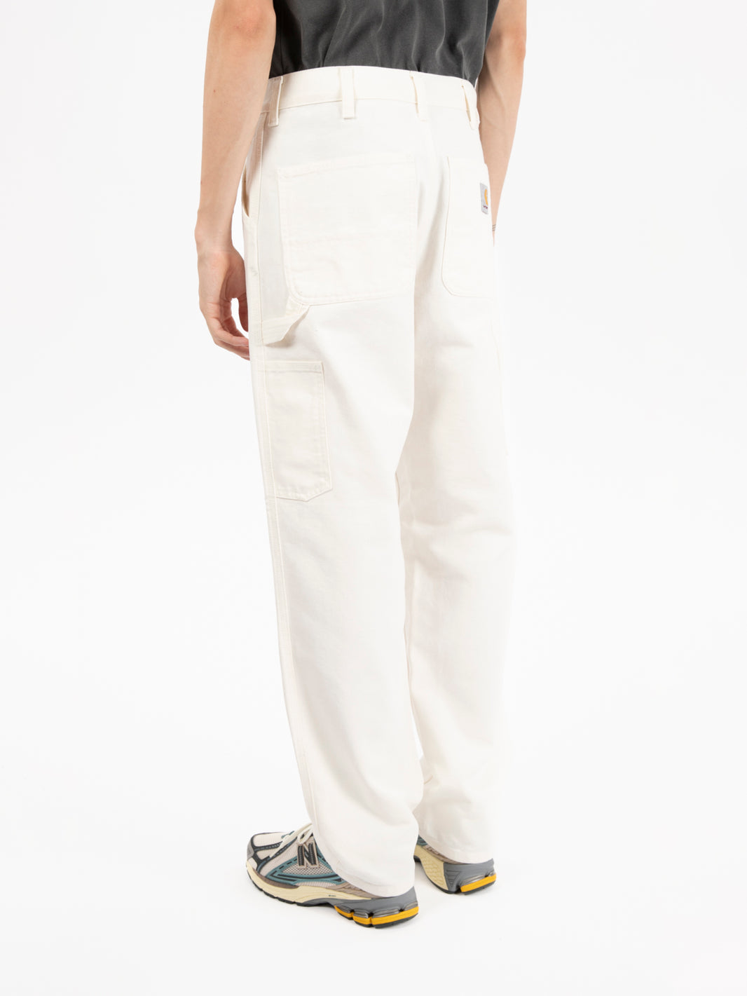 Single knee pant wax