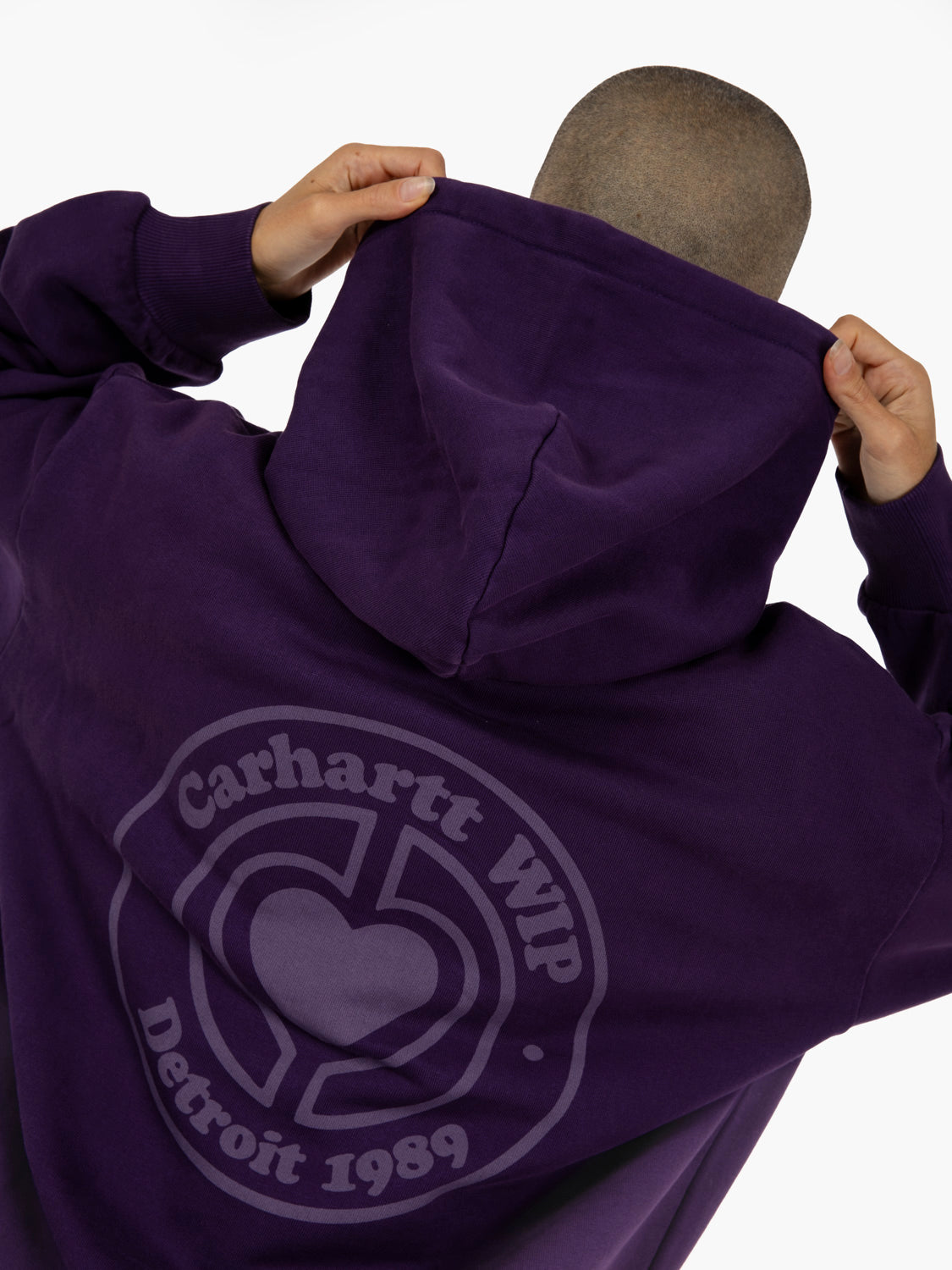 W' hooded mode sweat lokers 