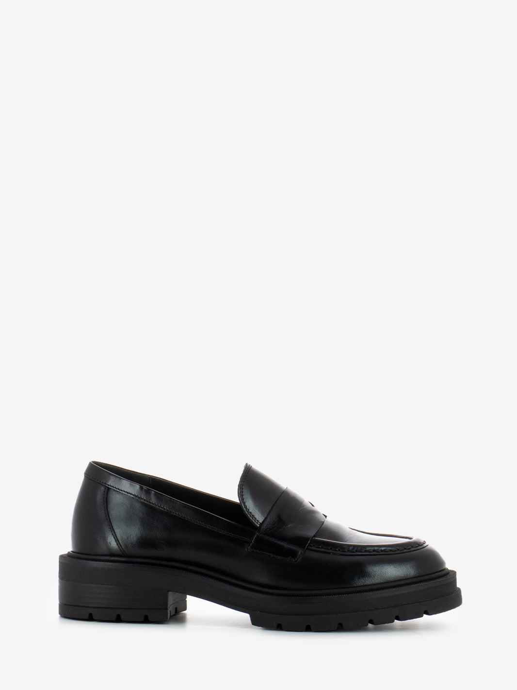 Patty clam Maya black moccasins