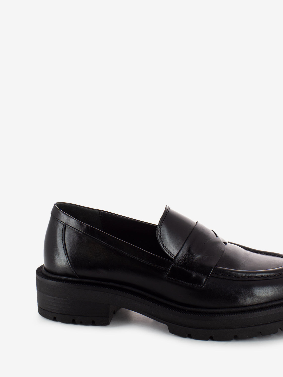 Patty clam Maya black moccasins