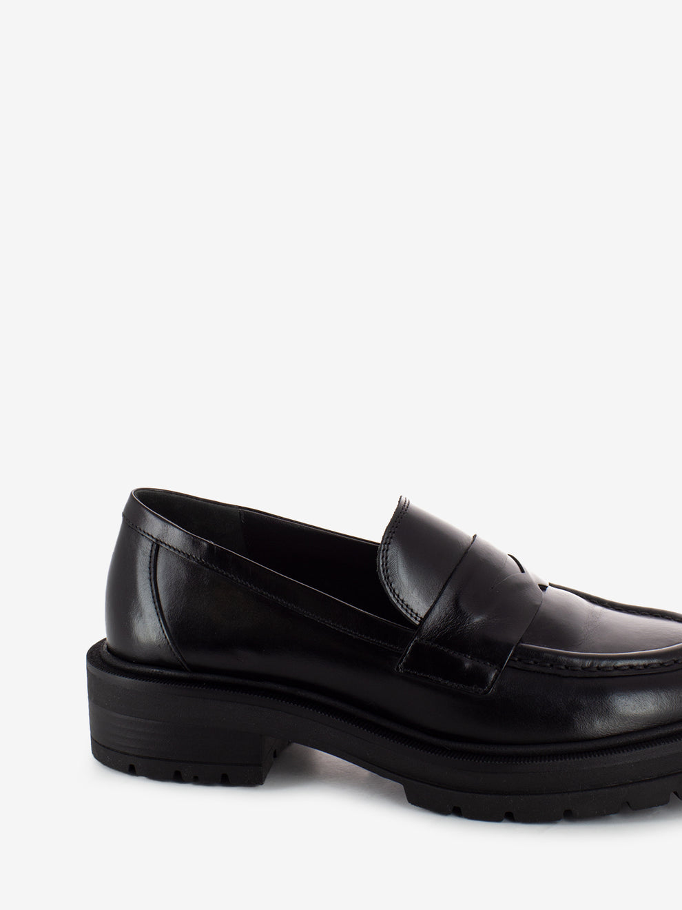 Patty clam Maya black moccasins