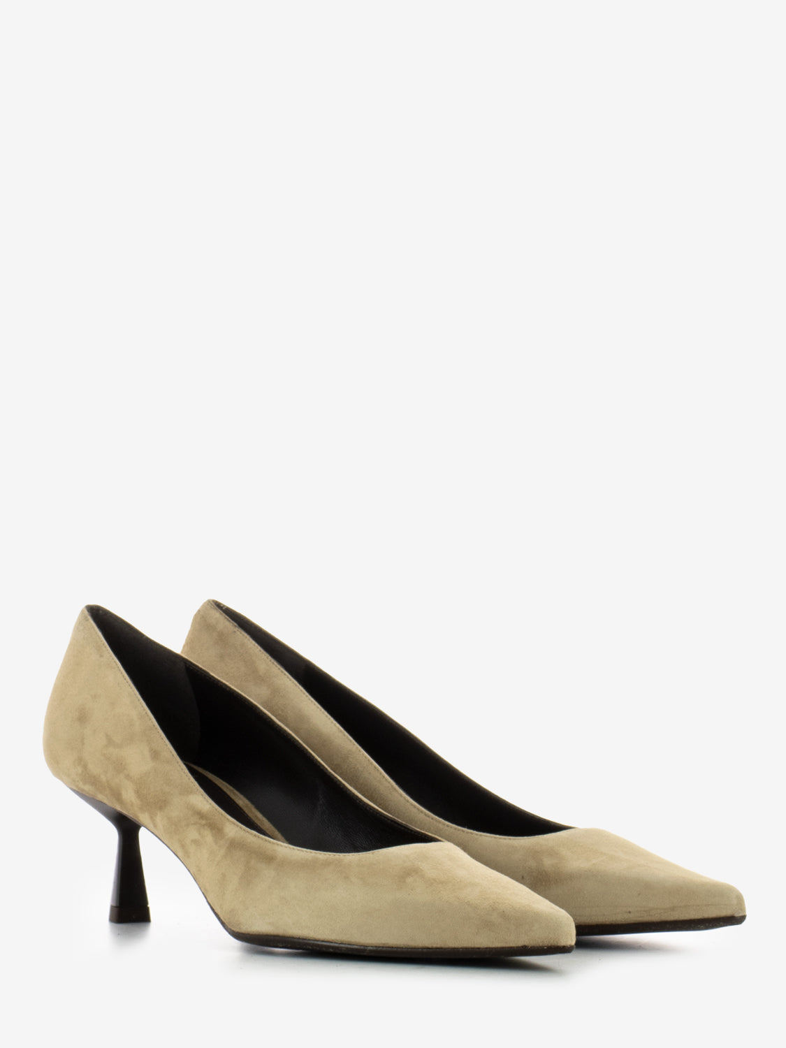 Décolleté in camoscio camel