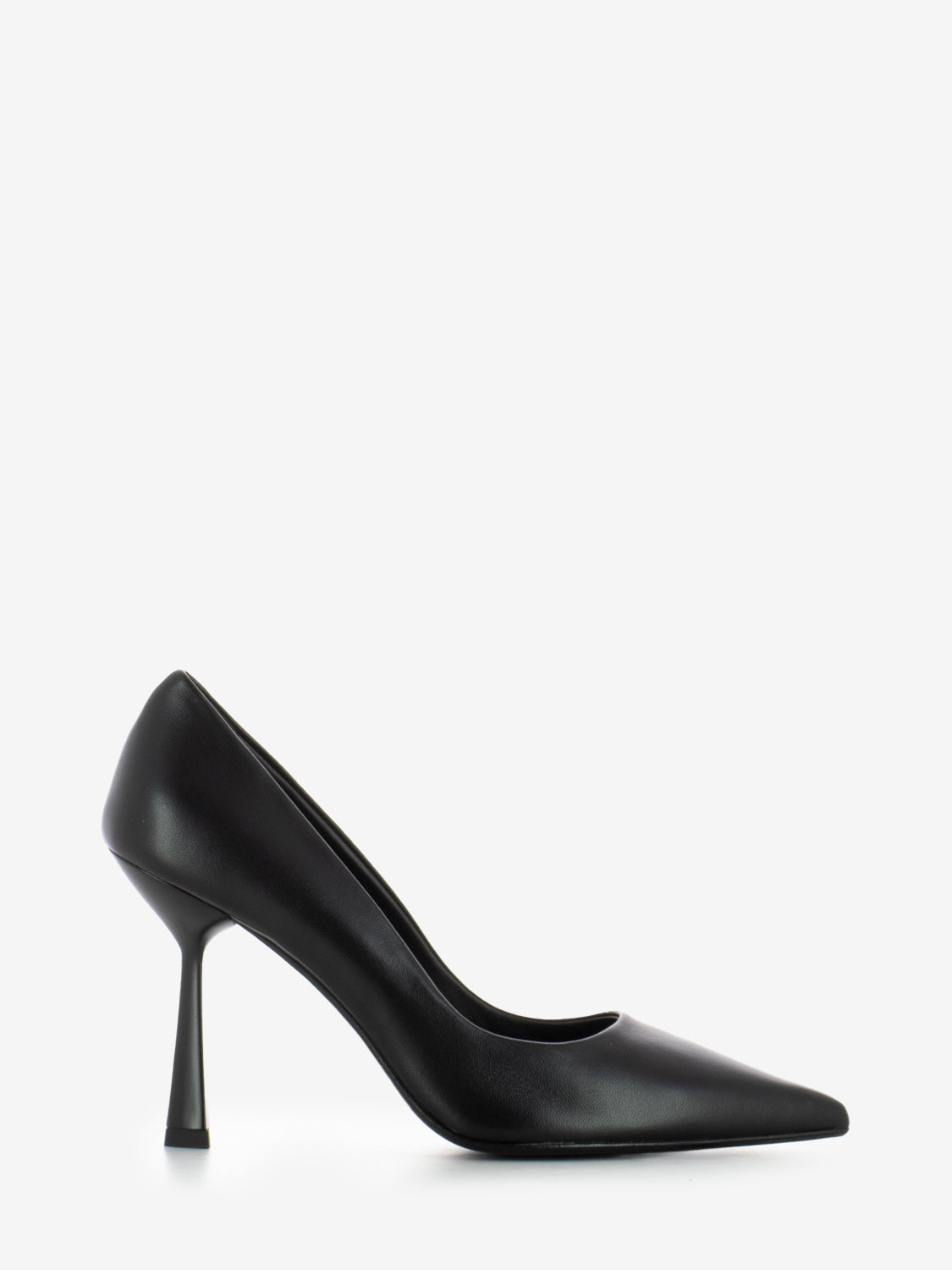 Décolleté in camoscio nero
