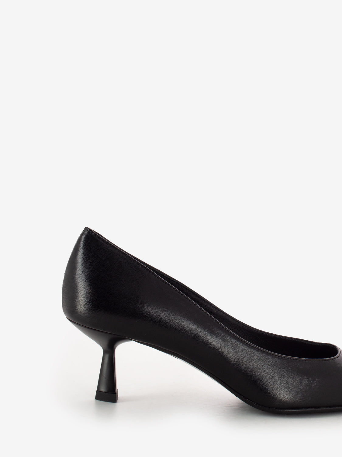 Décolleté in nappa nero