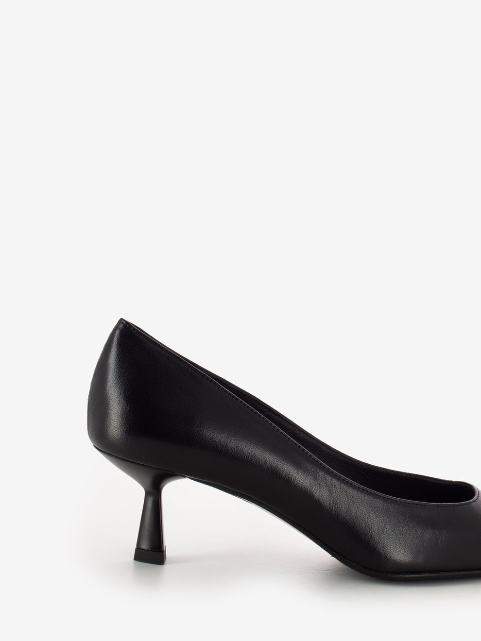 Décolleté in nappa nero