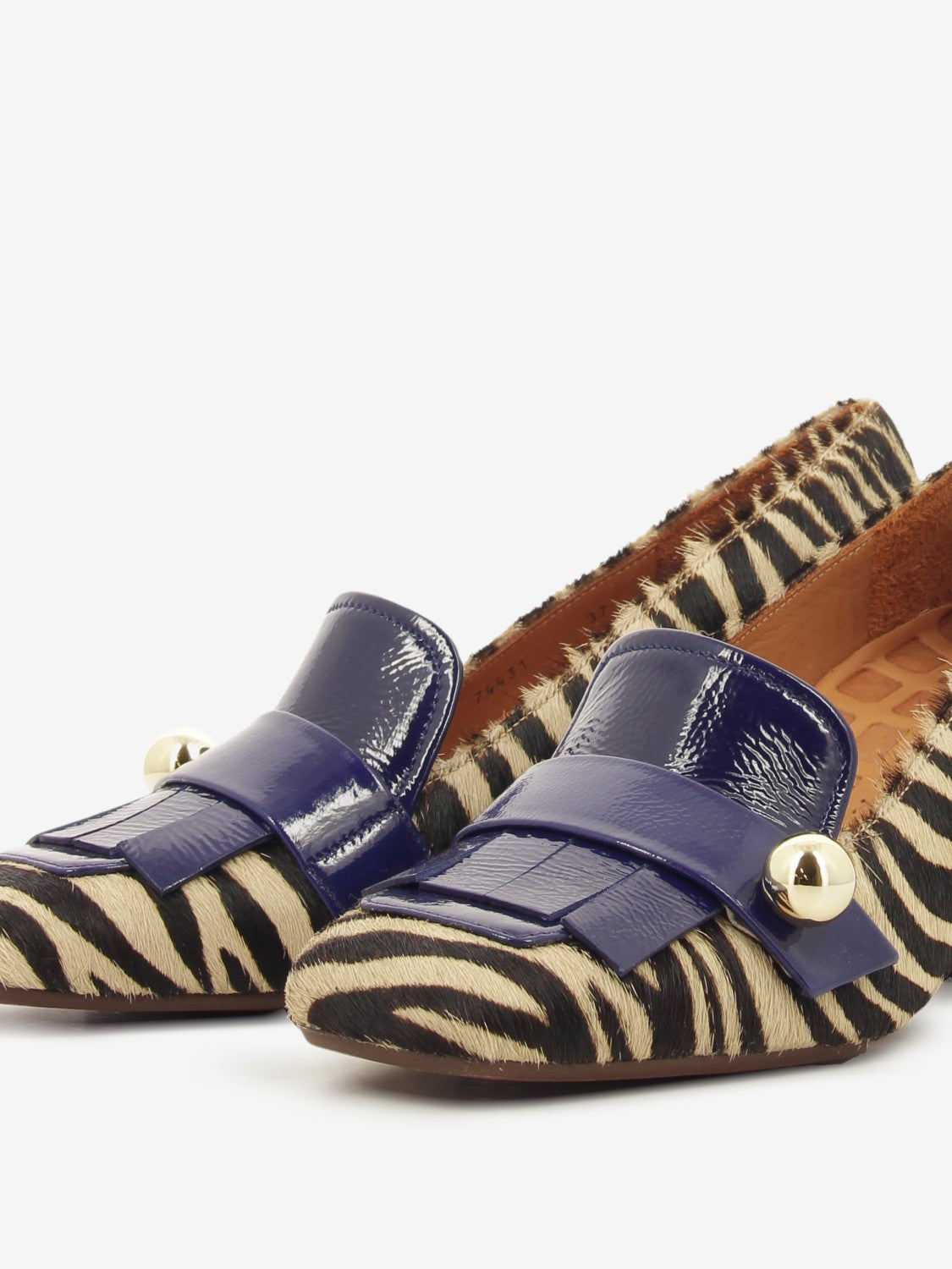 Pinkie zebra / navy loafers