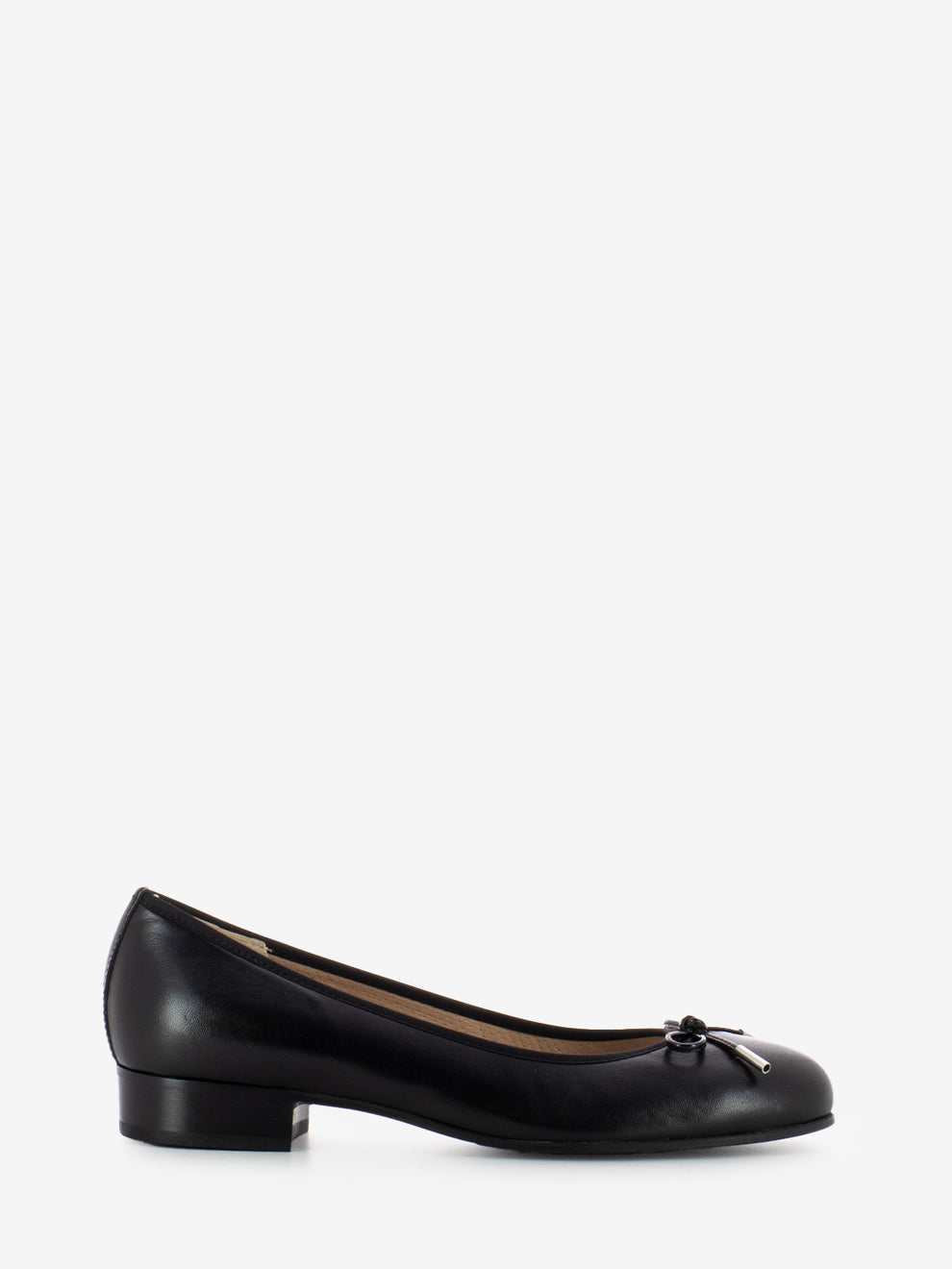 Ballerina alta in pelle con fiocco nero