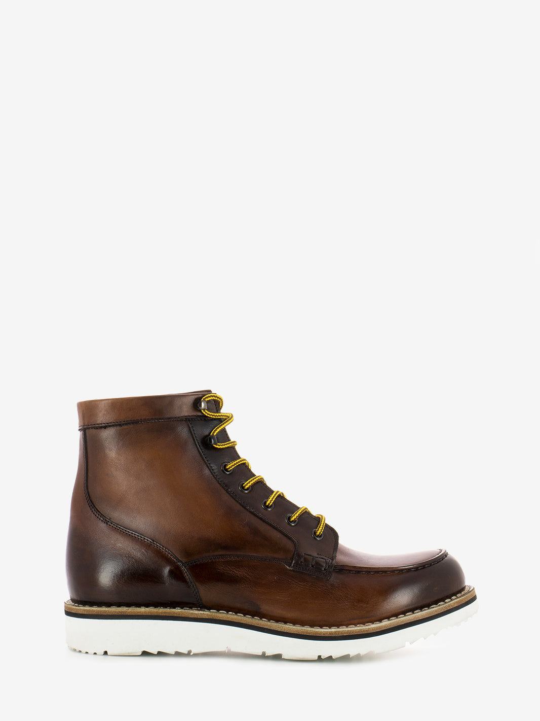 Cognac leather amphibians