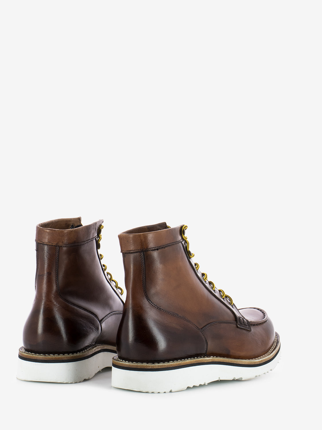 Cognac leather amphibians