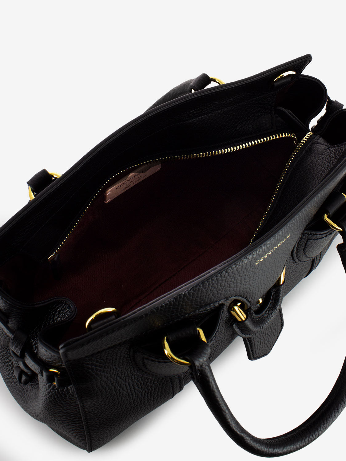 Borsa a mano in pelle martellata nera