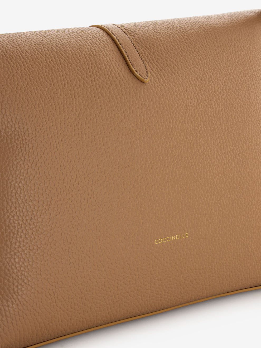 Borsa a tracolla in pelle martellata beige
