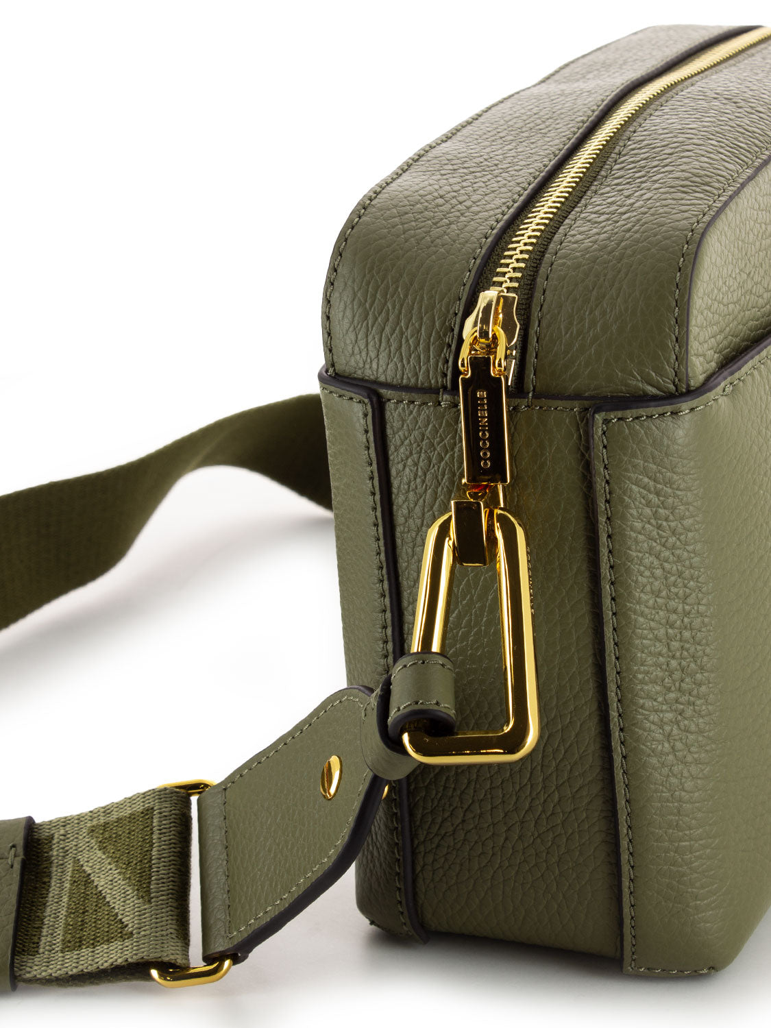 Borsa a tracolla in pelle martellata verde