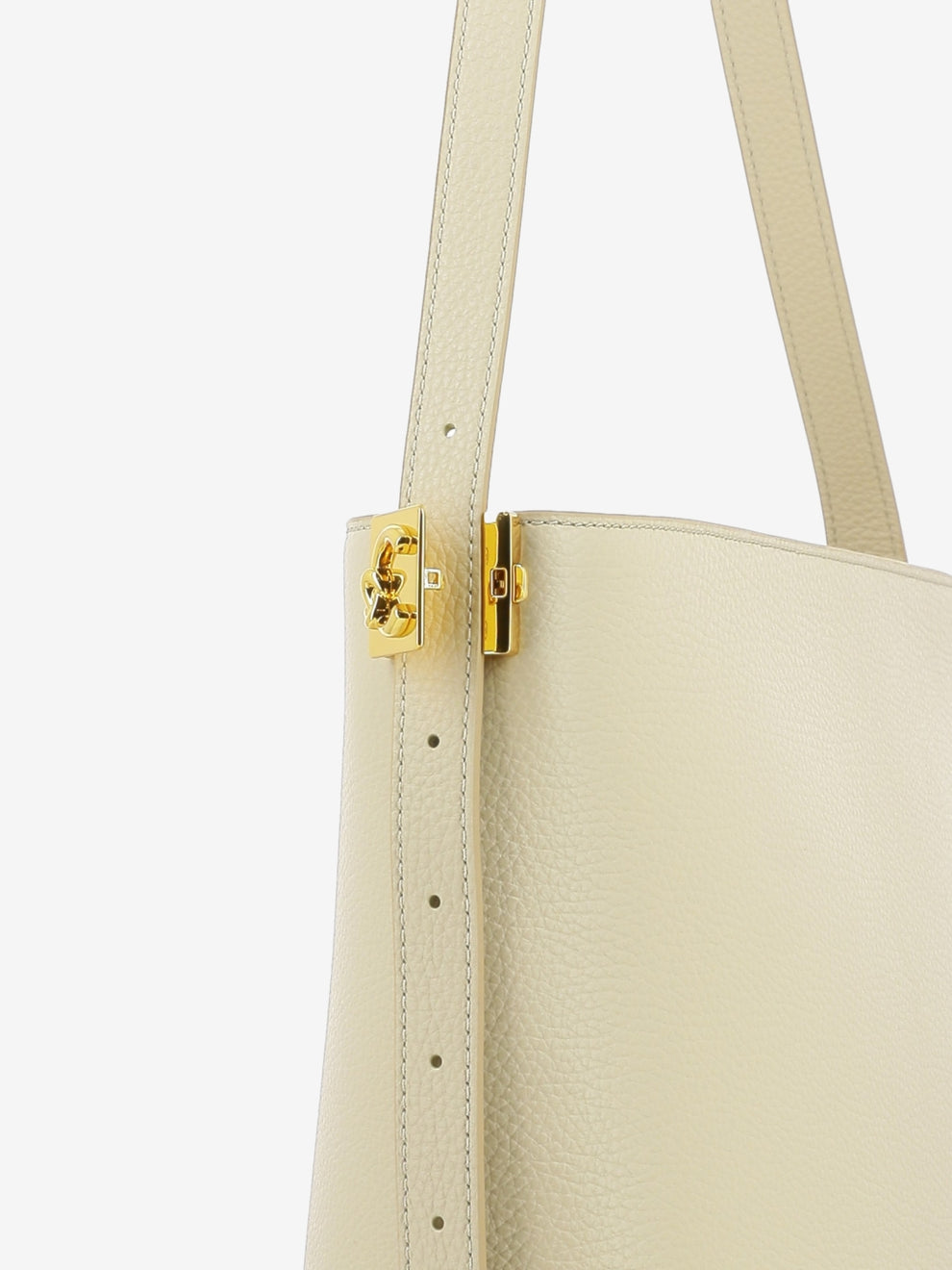 Handbag grained leather sandshell