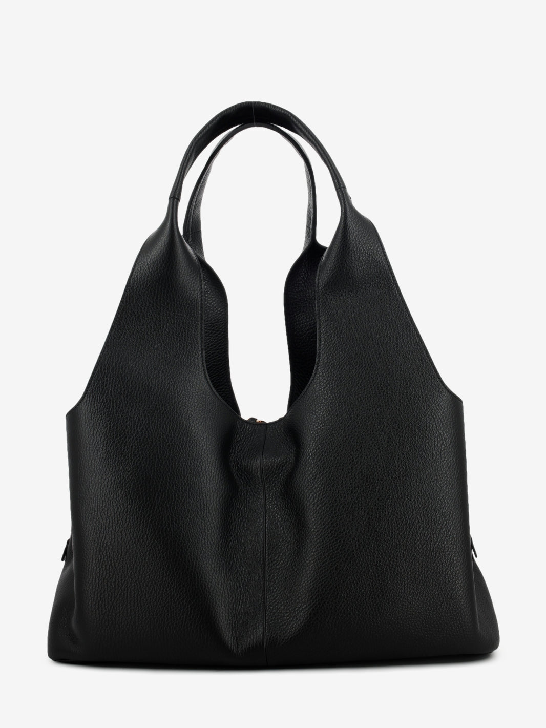 Shoulder bag in grained black leather