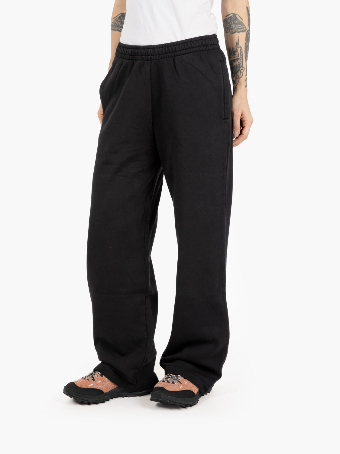 Organic straight leg sweatpants deep black