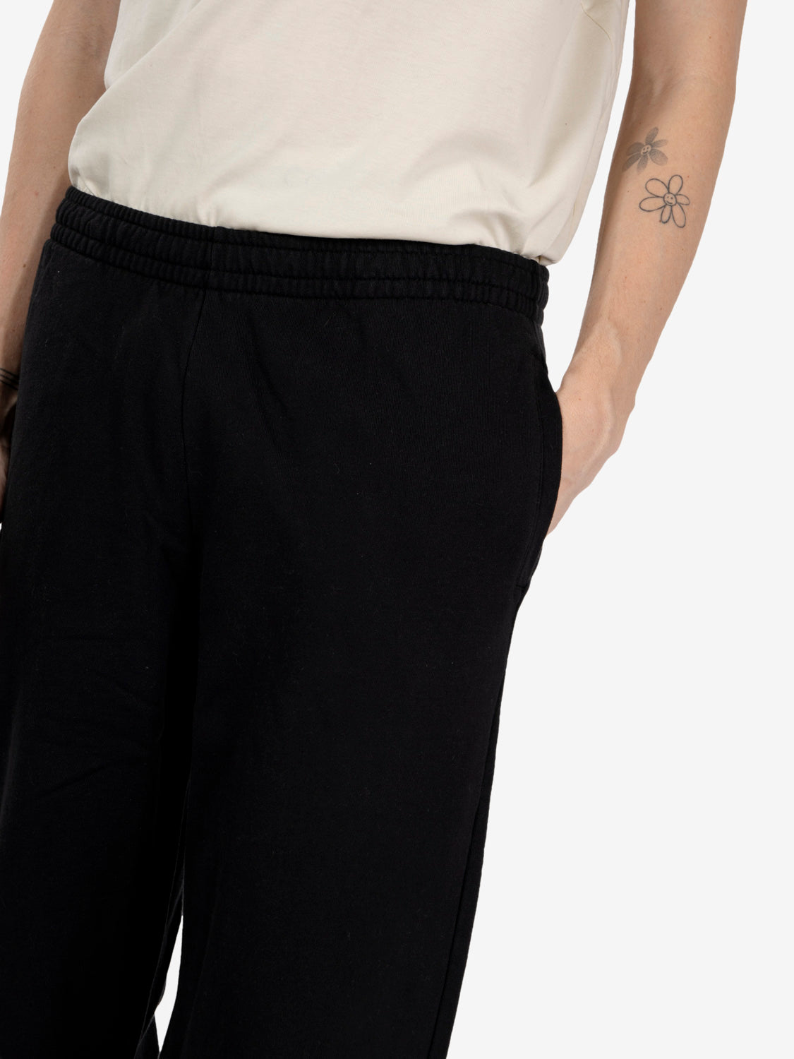 Organic straight leg sweatpants deep black