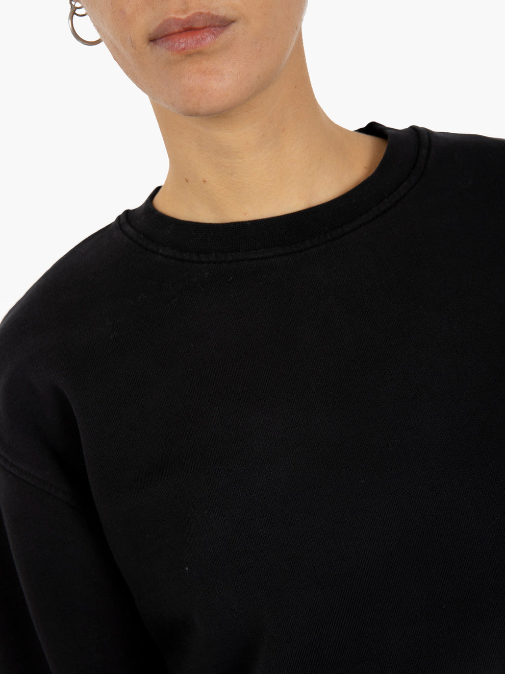 Women classic organic crew deep black