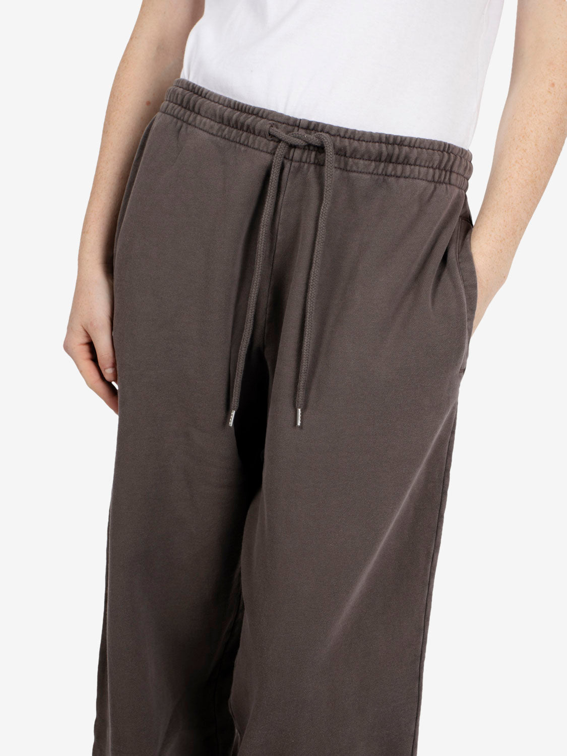 Women classic organic crew faded mud