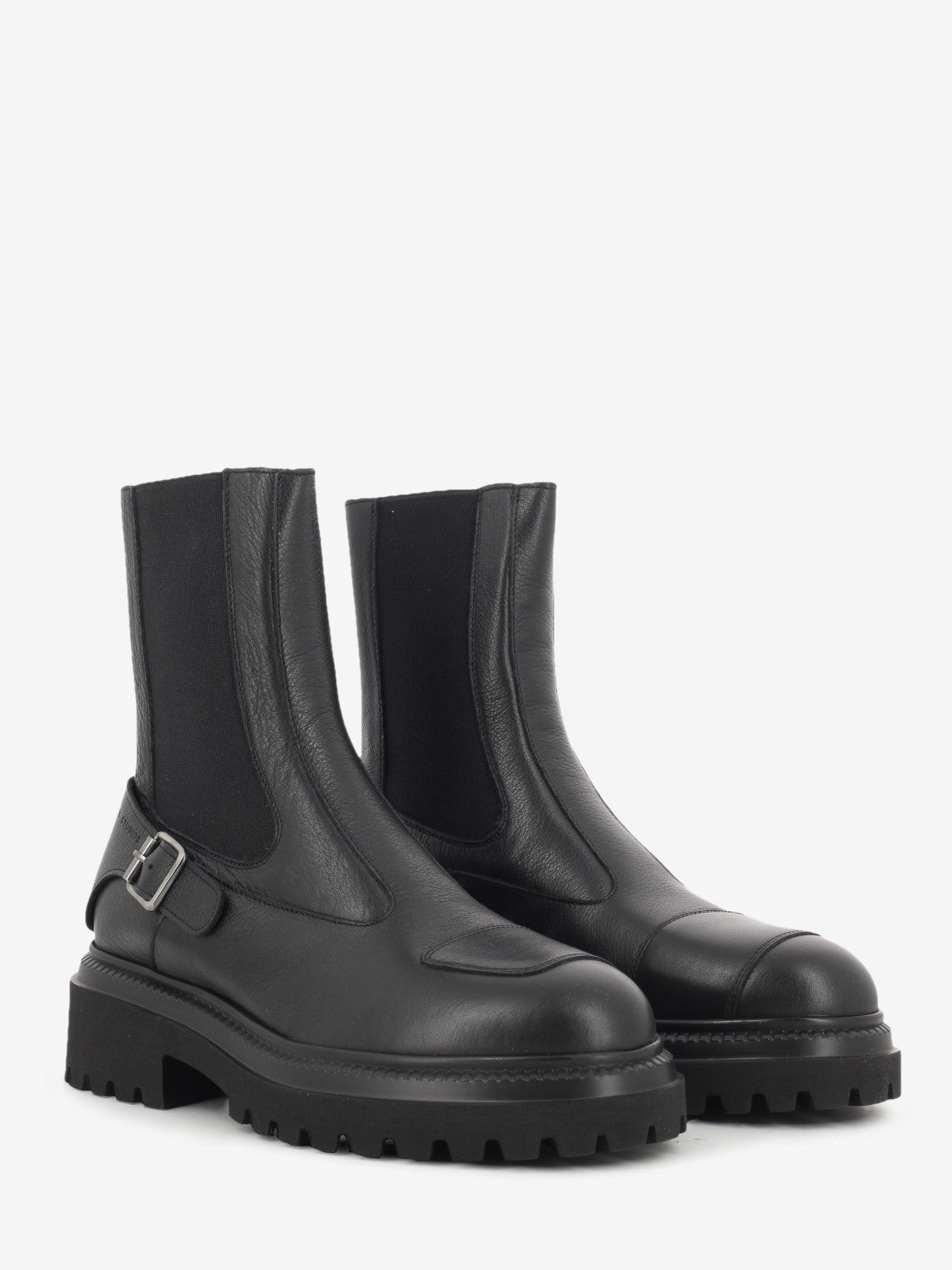 Black leather Chelsea boot
