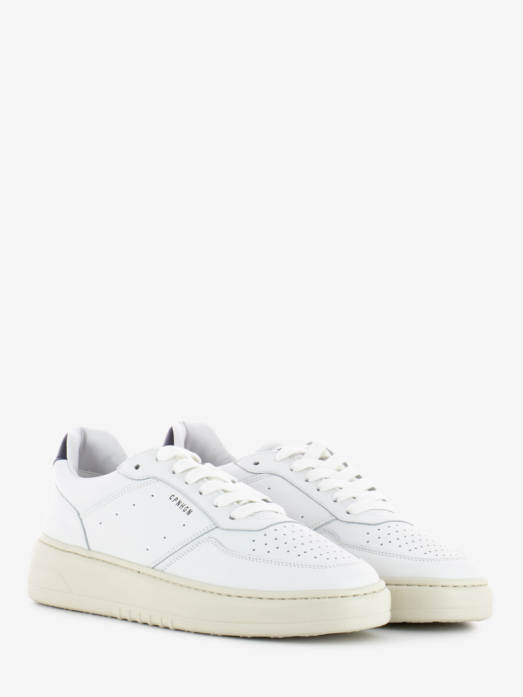 1M Calf White / Navy Sneaker