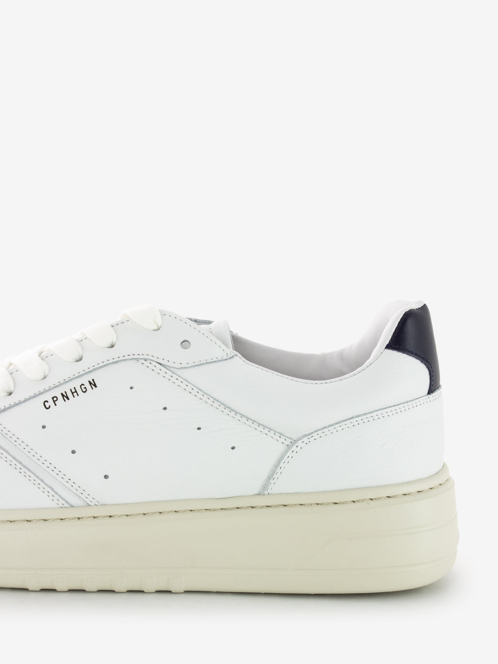 1M Calf White / Navy Sneaker