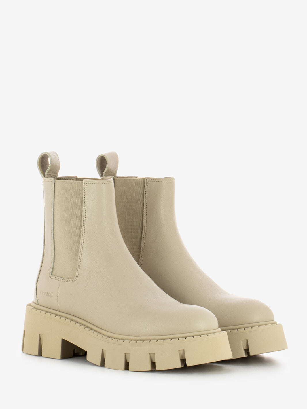 Chelsea boot in beige calfskin