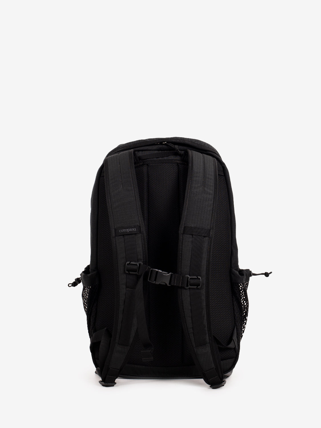 Clase 28L daypack black