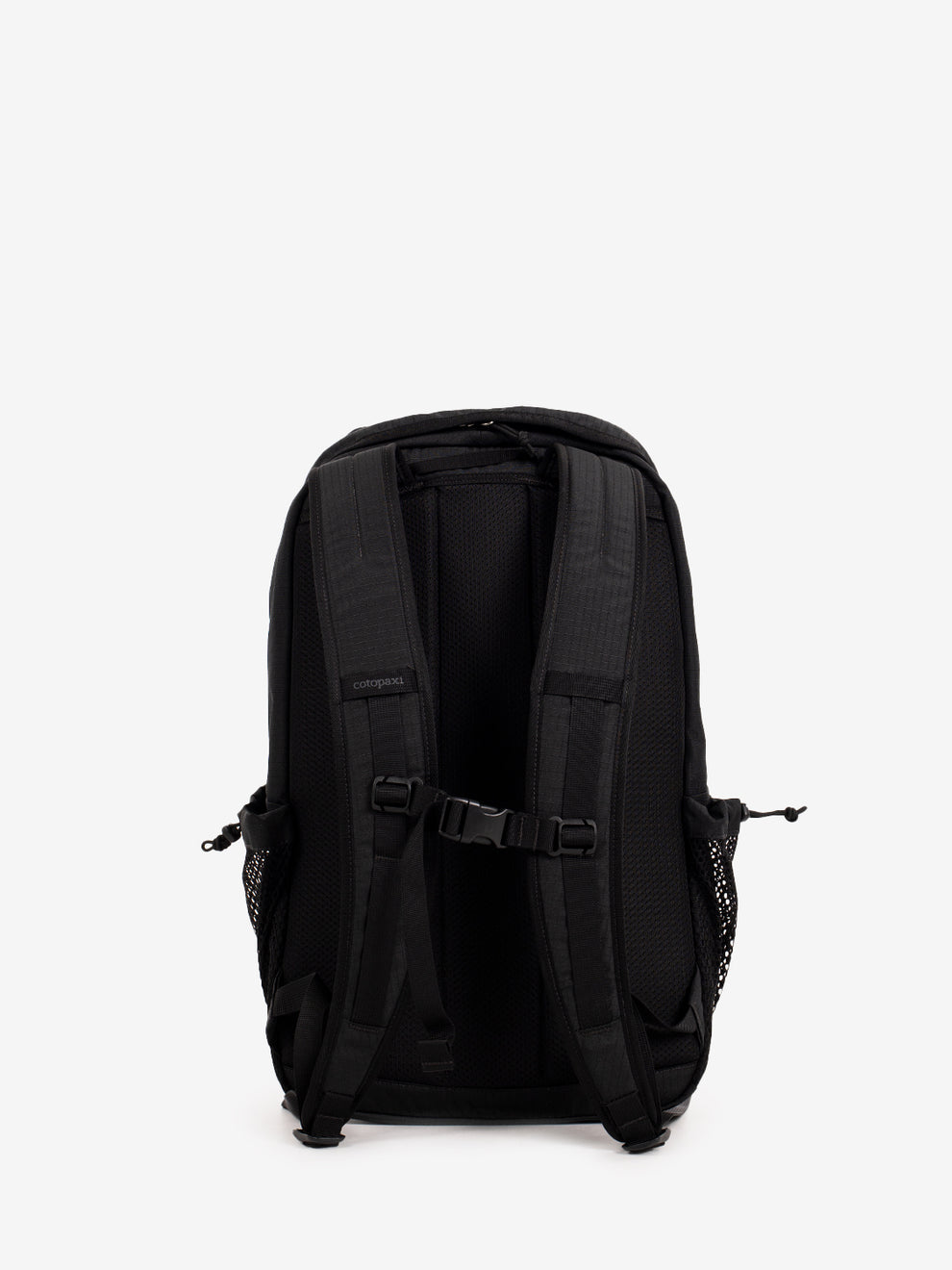 Clase 28L daypack black