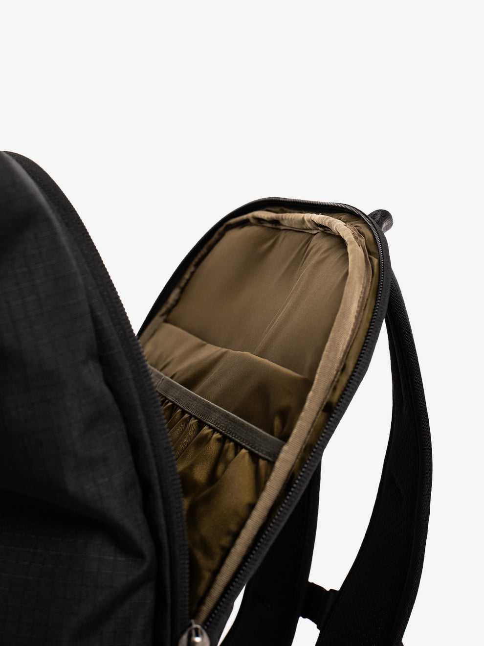 Consuelo 22L daypack black