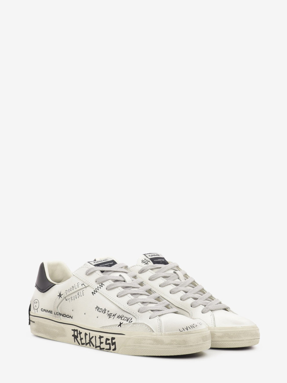 Sneakers Distressed ink wall