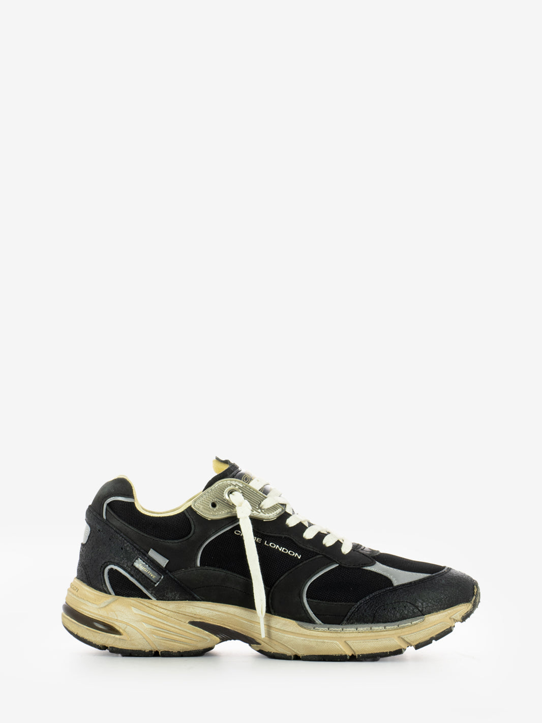Fugitive Black Sneakers