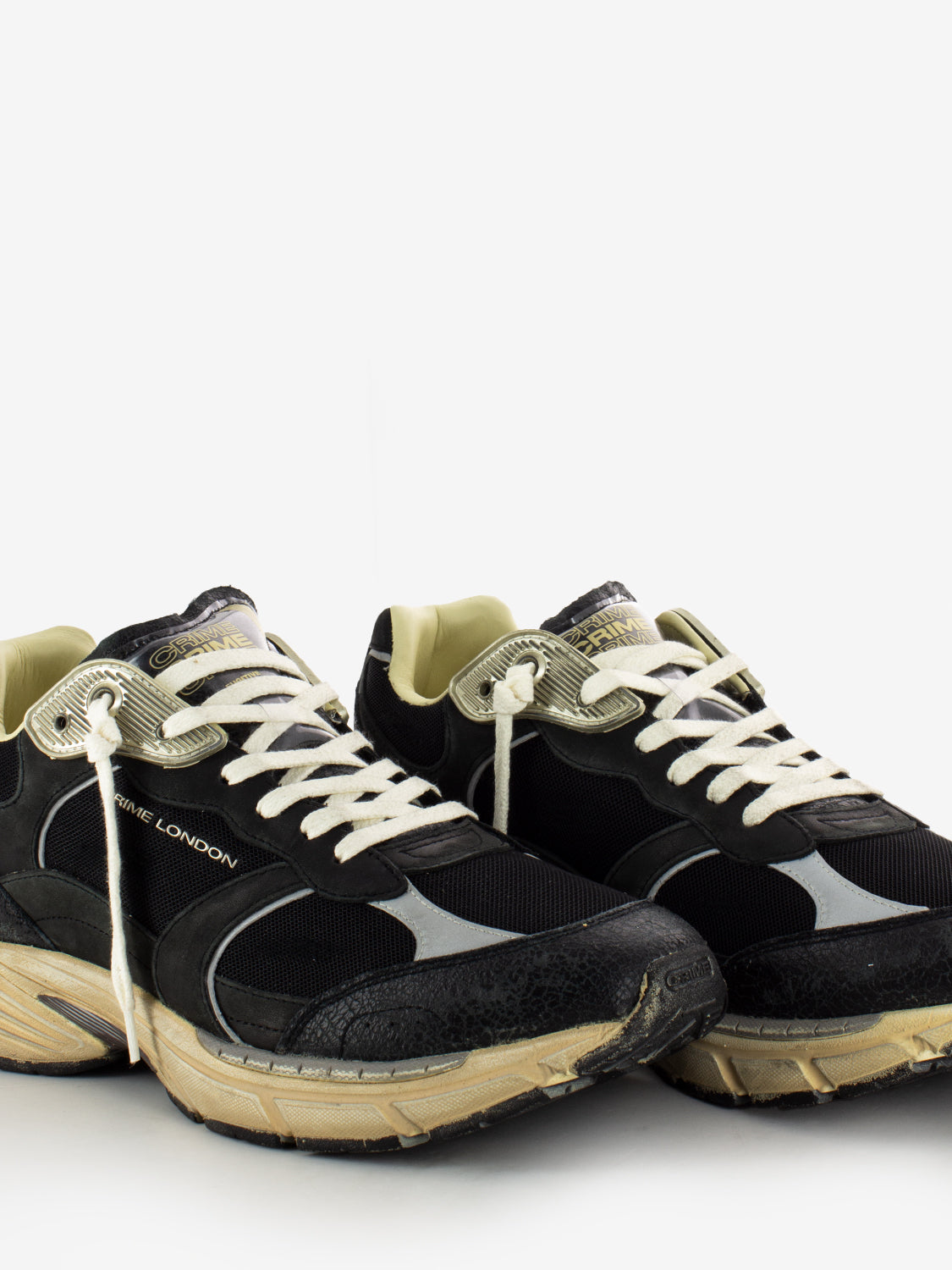 Fugitive Black Sneakers