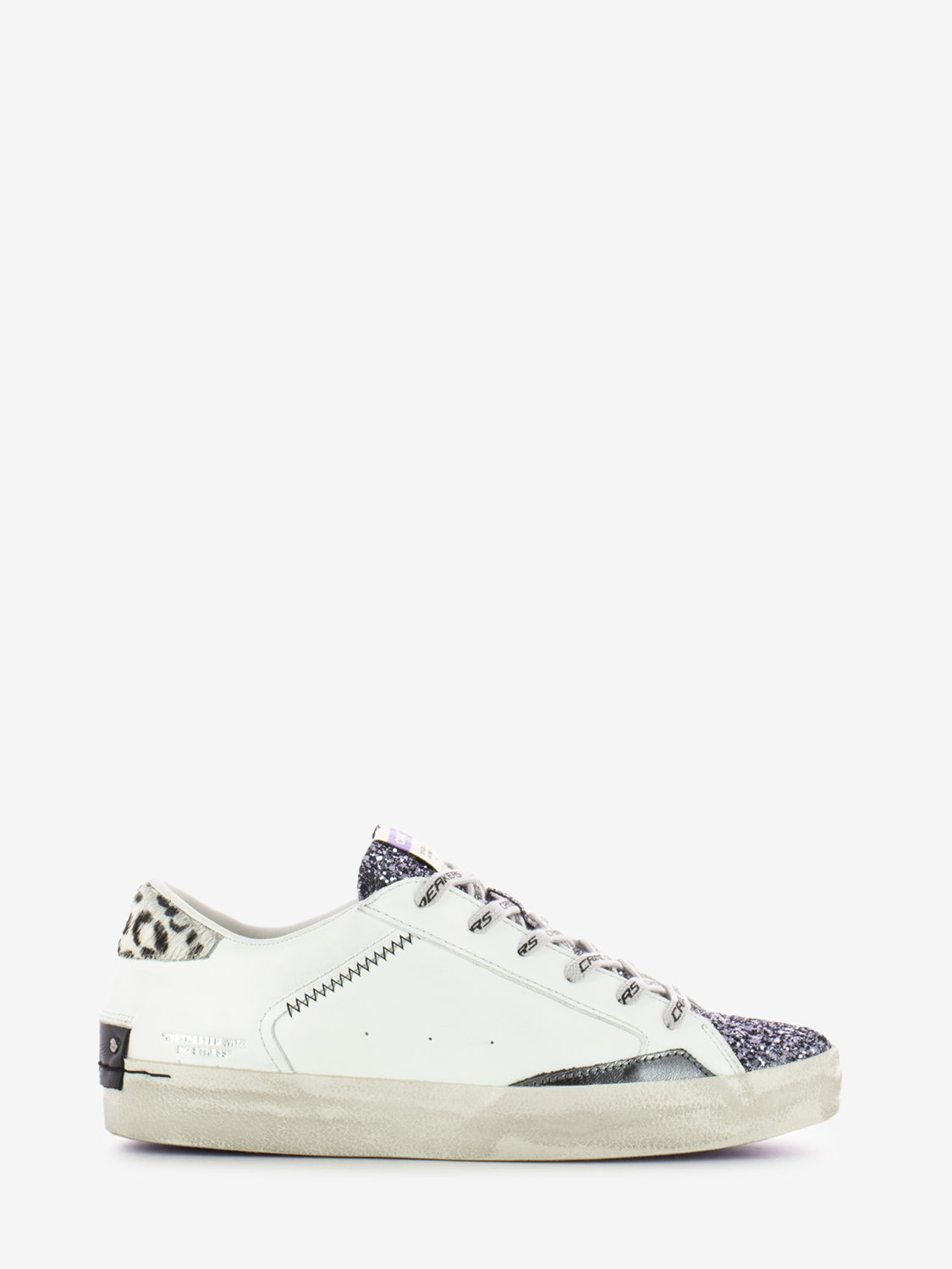 Sneakers distressed white