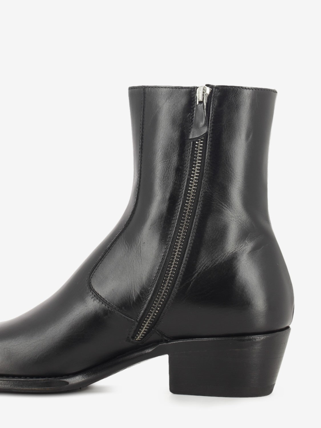 Tronchetto con zip in pelle nero