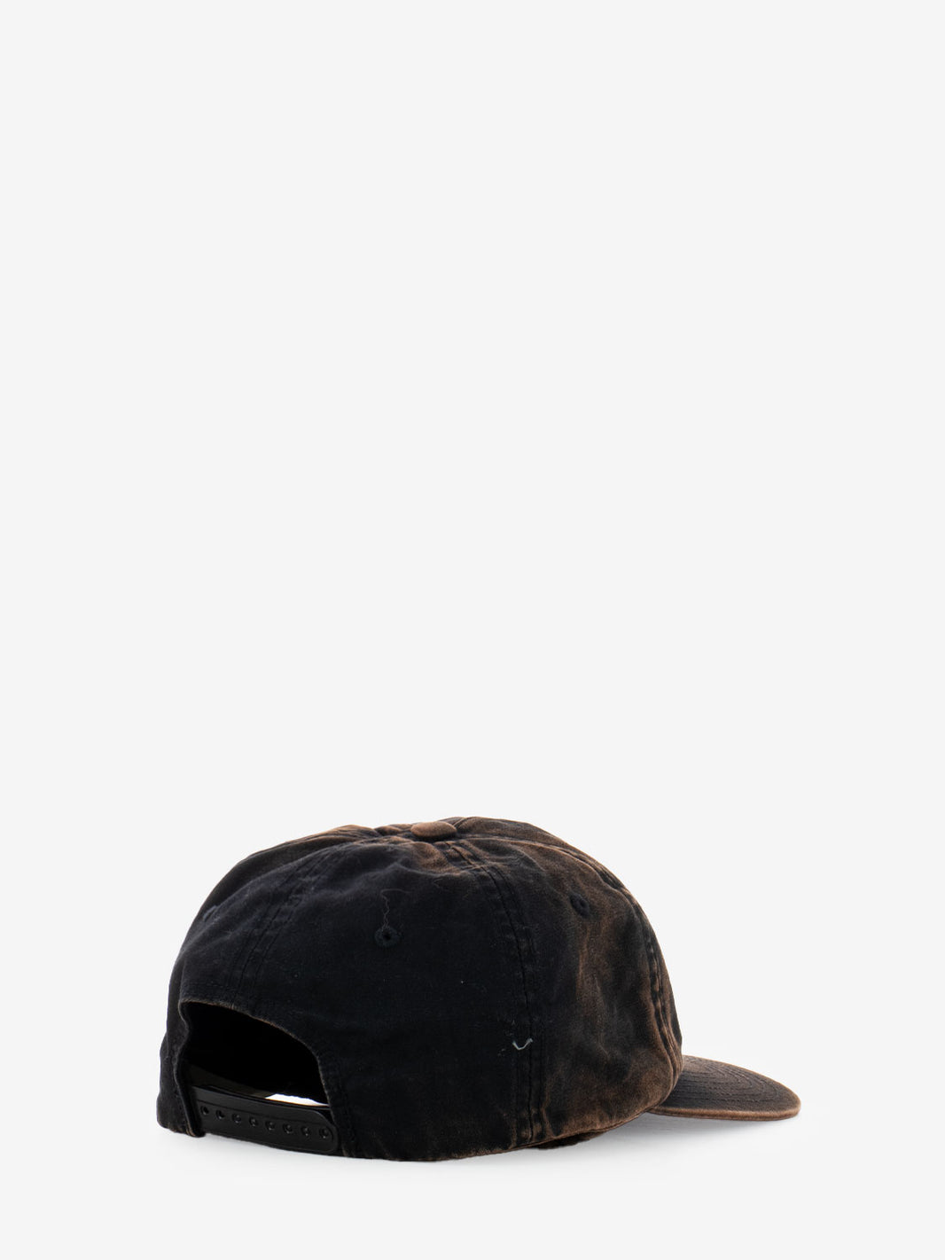 Amy snap hat italic black