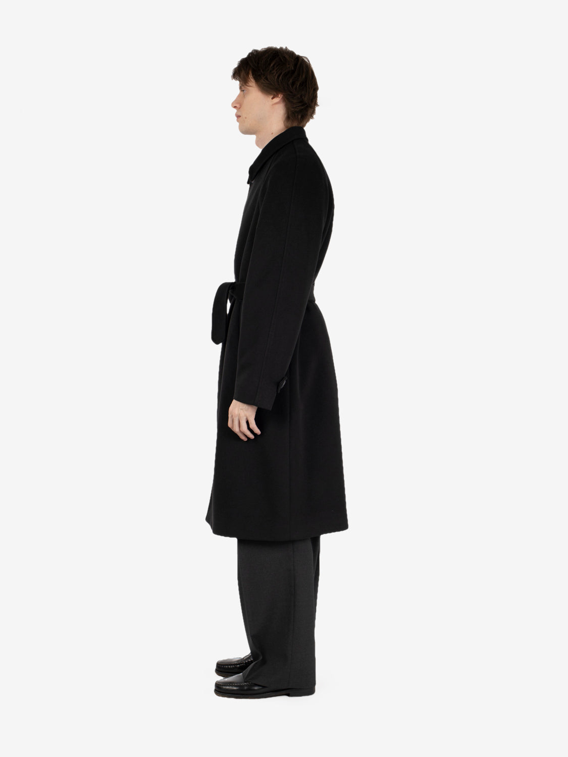 Arthur coat with raglan shoulders black