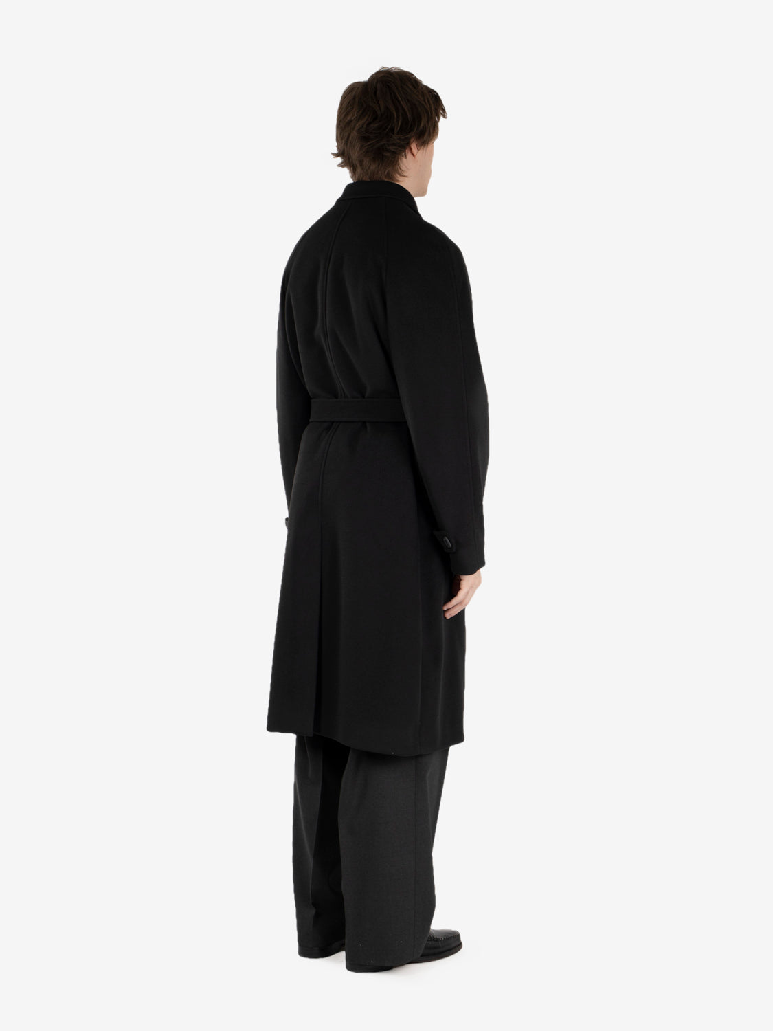 Arthur coat with raglan shoulders black