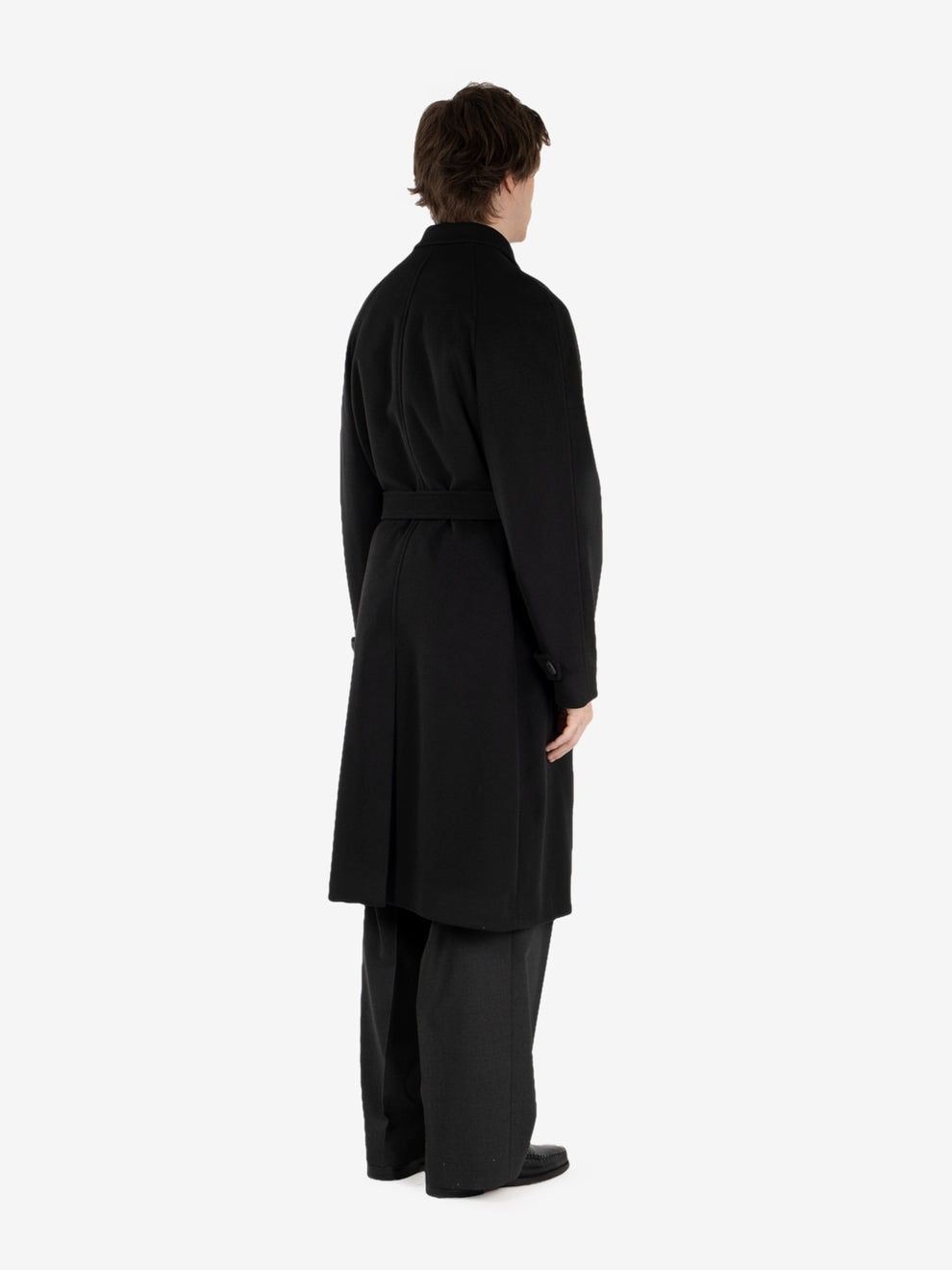 Arthur coat with raglan shoulders black