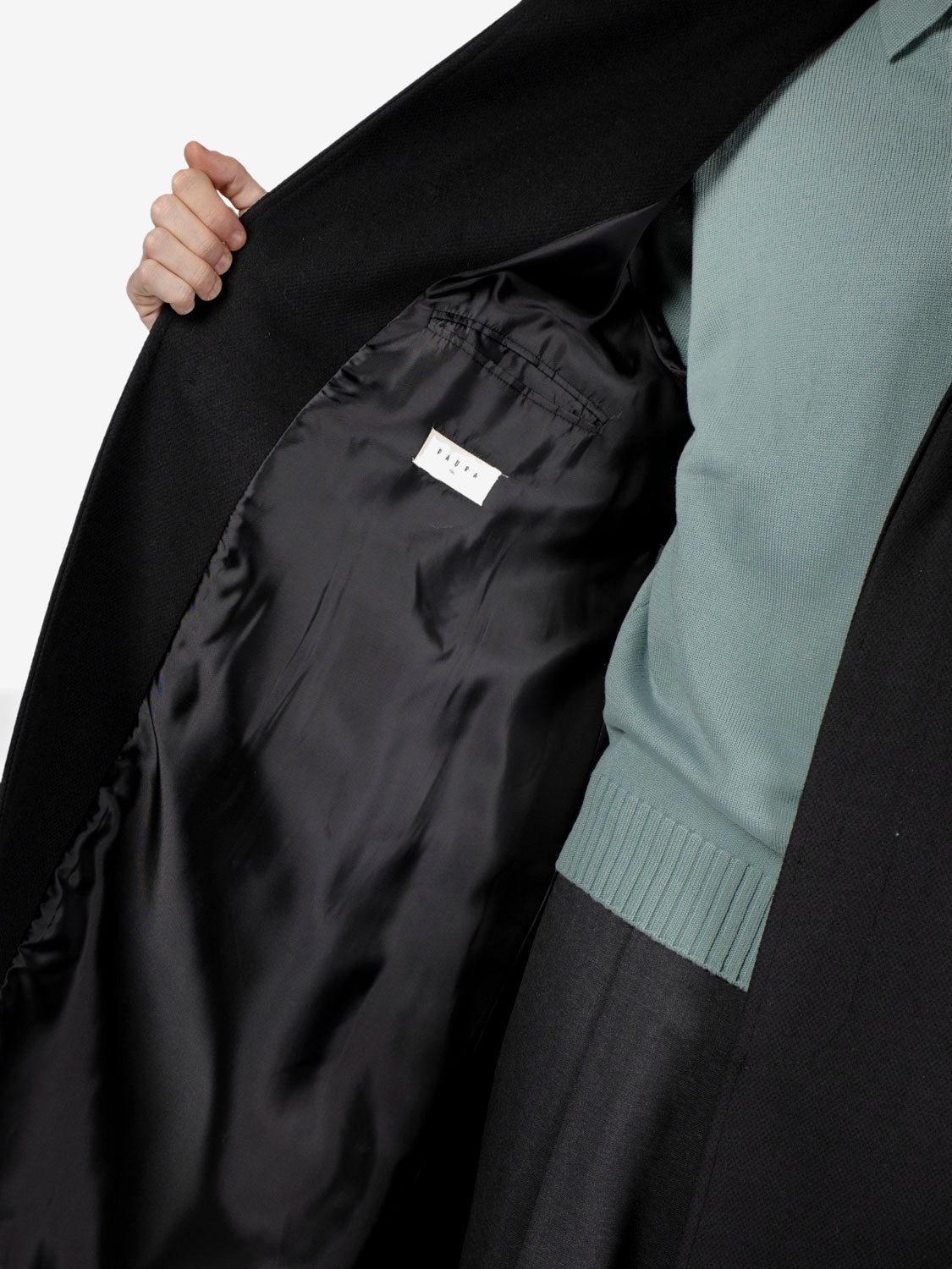 Arthur coat with raglan shoulders black