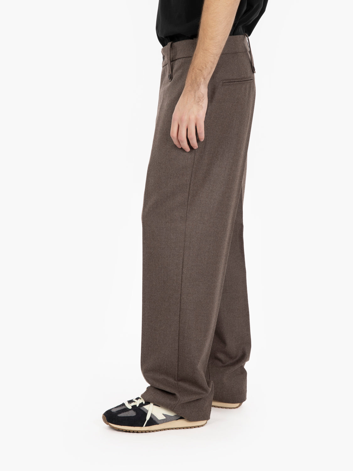 Classic Kyros wool trousers in brown