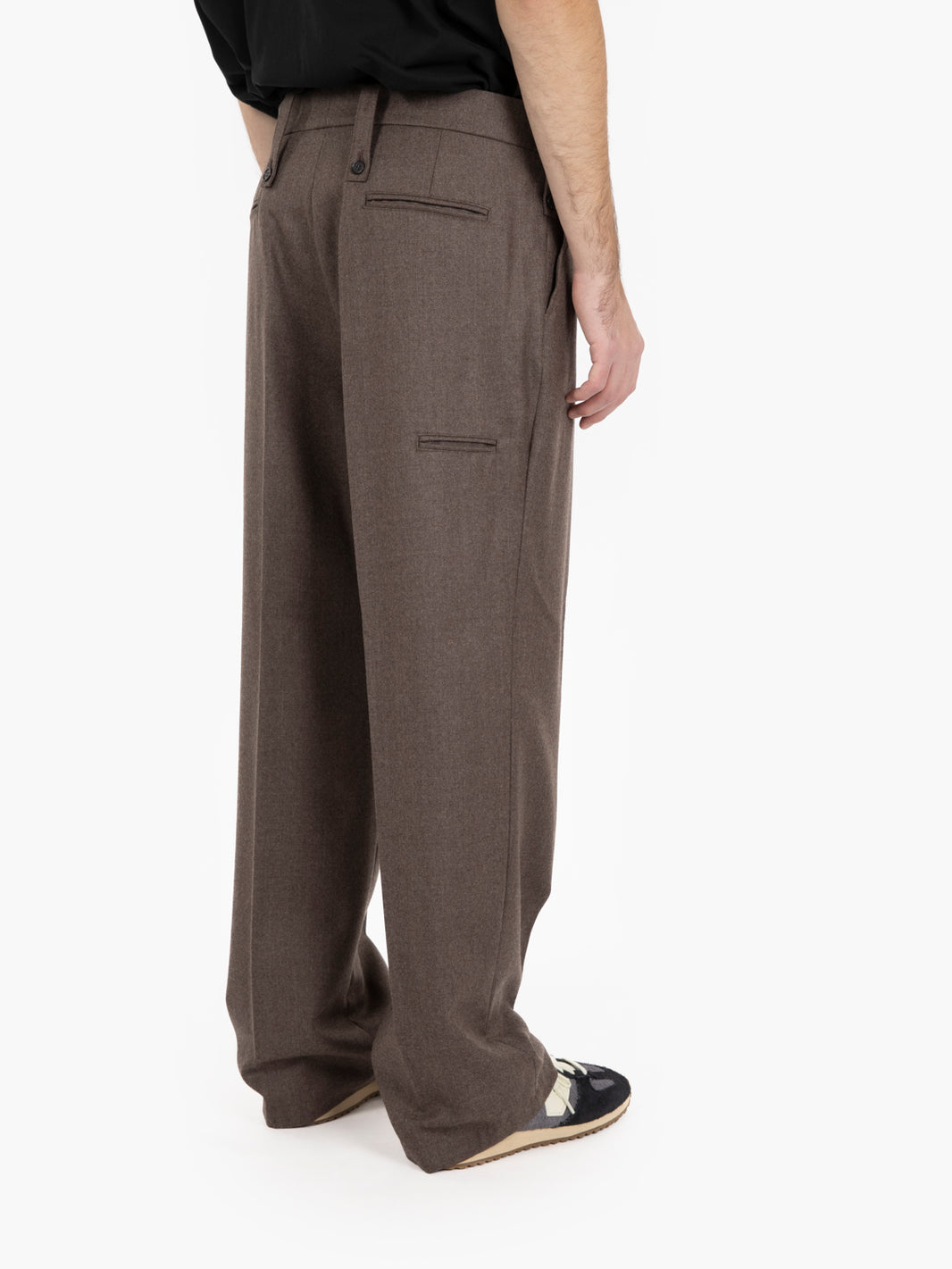 Classic Kyros wool trousers in brown